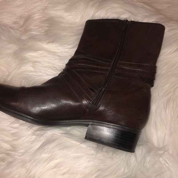 Boots - Picture 2 of 5